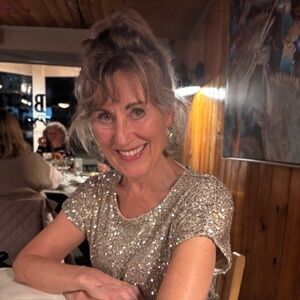 Meet your Posher, Vivien